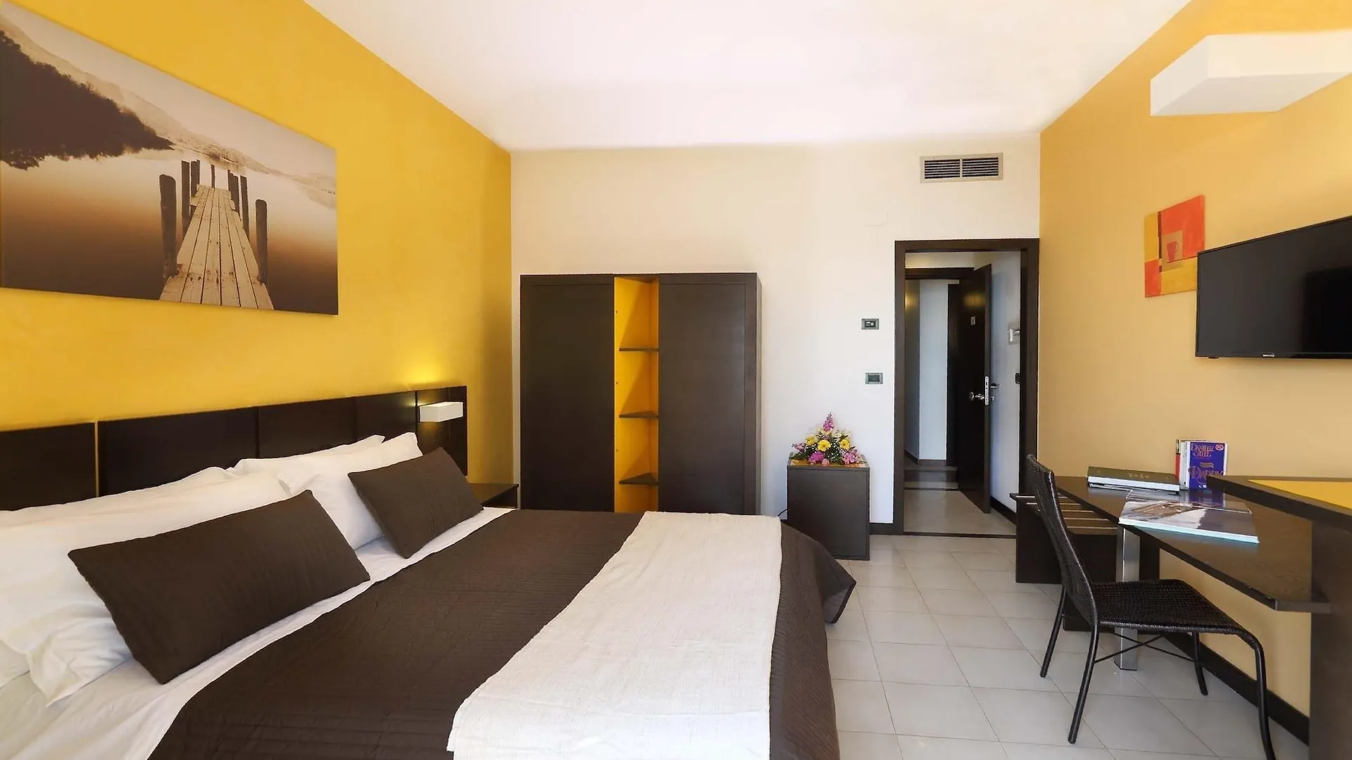 Hotel San Giovanni Giardini-Naxos 3*,