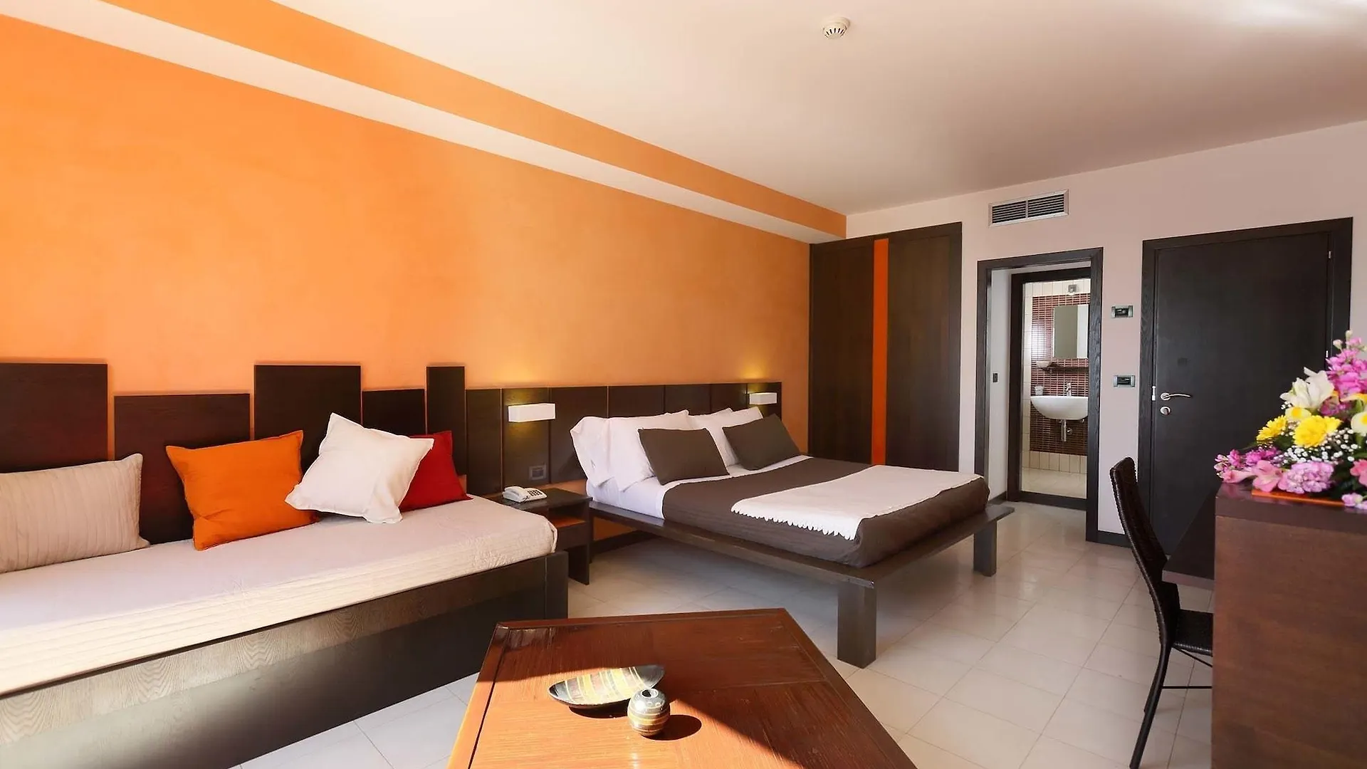 Hotel San Giovanni Giardini-Naxos 3*,